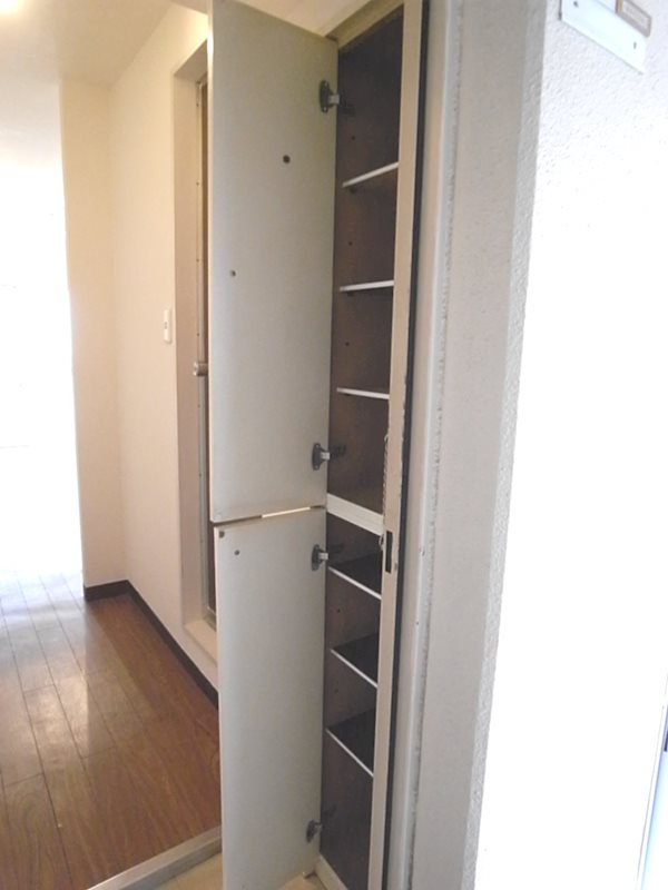 スカイコート下北沢 玄関