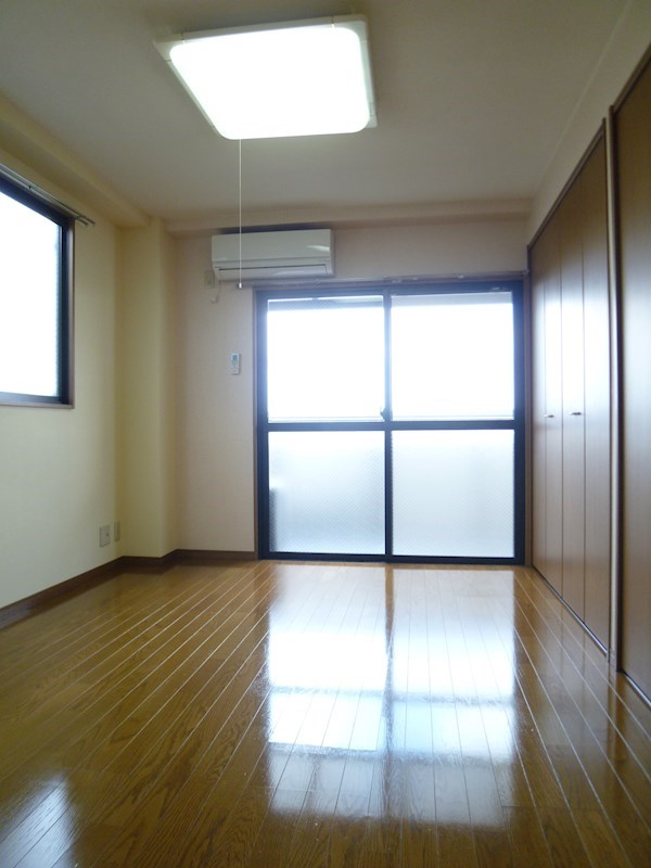 メゾンドブローニュ東松原 玄関