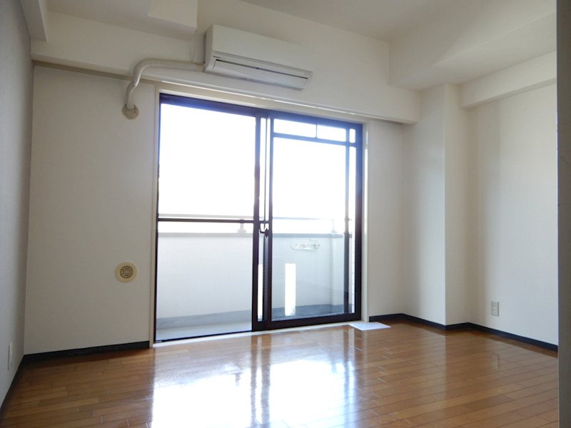 アゼリア明大前 玄関