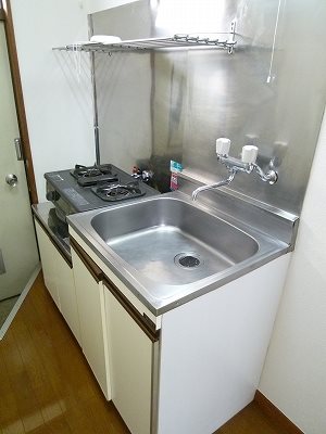 清和園 キッチン