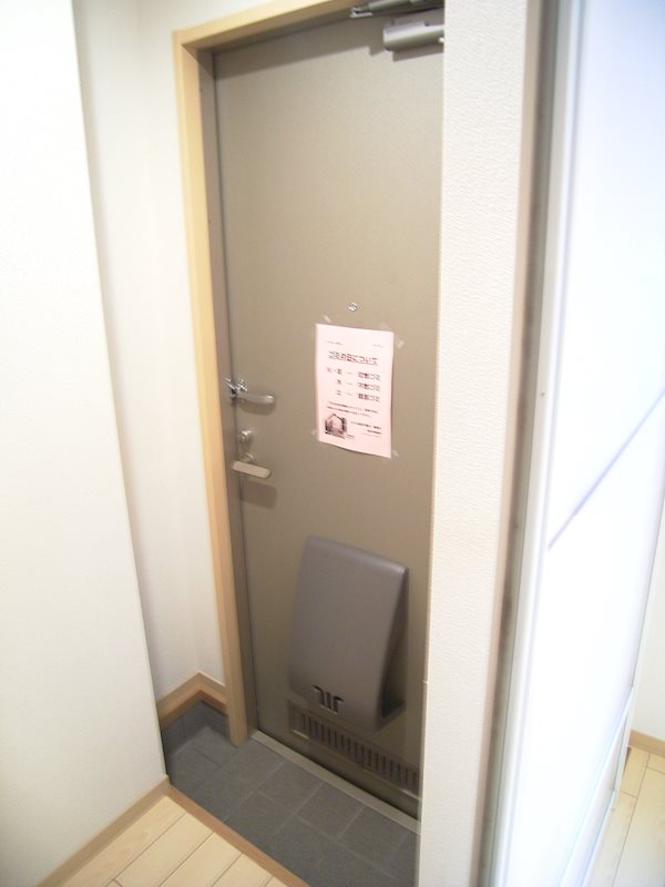 ヴィヴレ松原 玄関