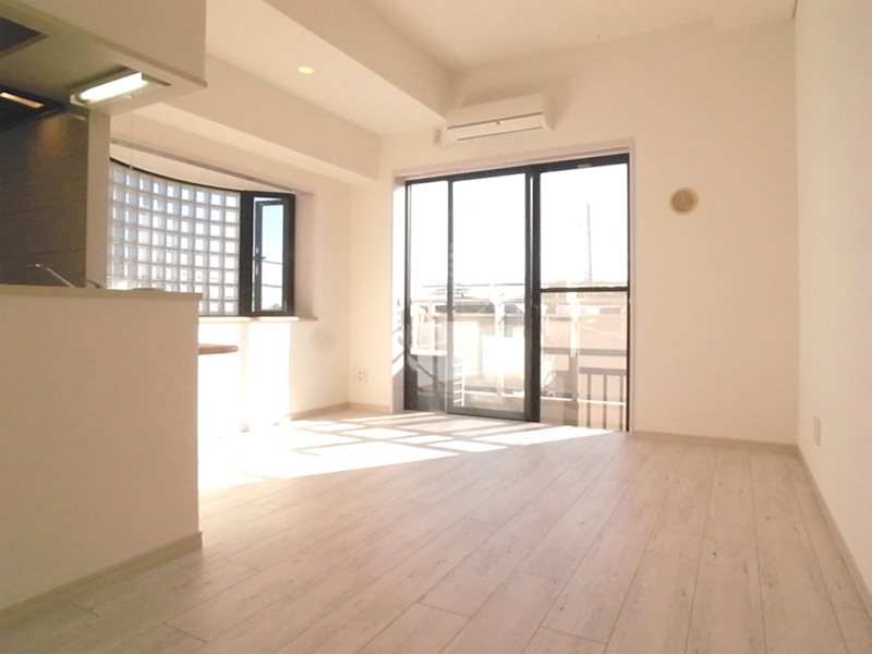 ロクサーヌ北沢 リビング