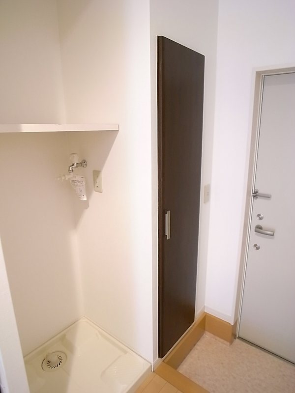 ナビウスセタガヤ   玄関