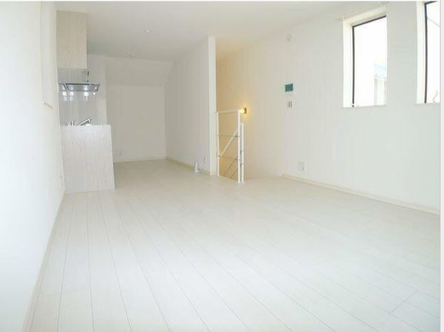 リオプラド東松原 B棟 玄関