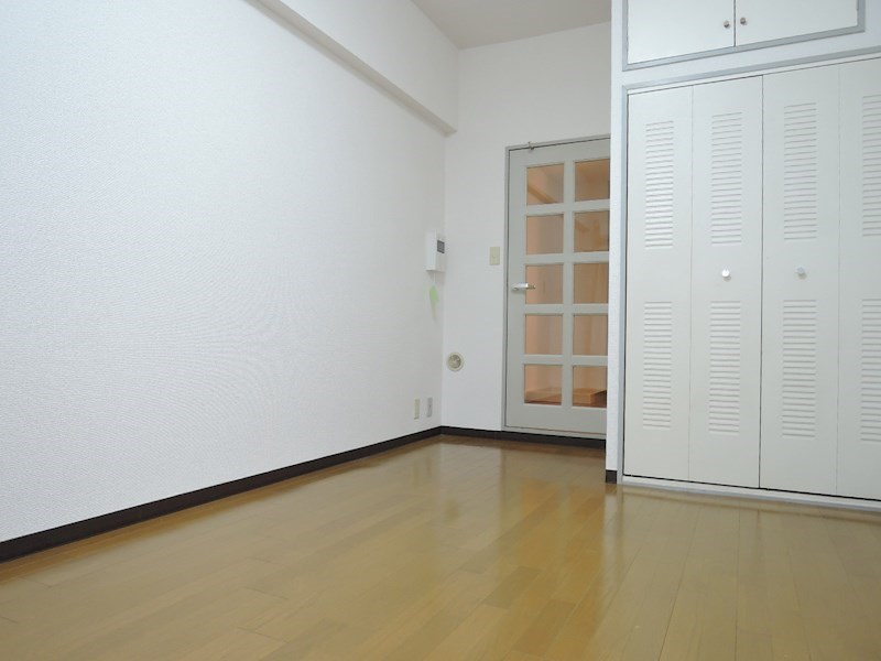 アゼリア明大前 ベッドルーム