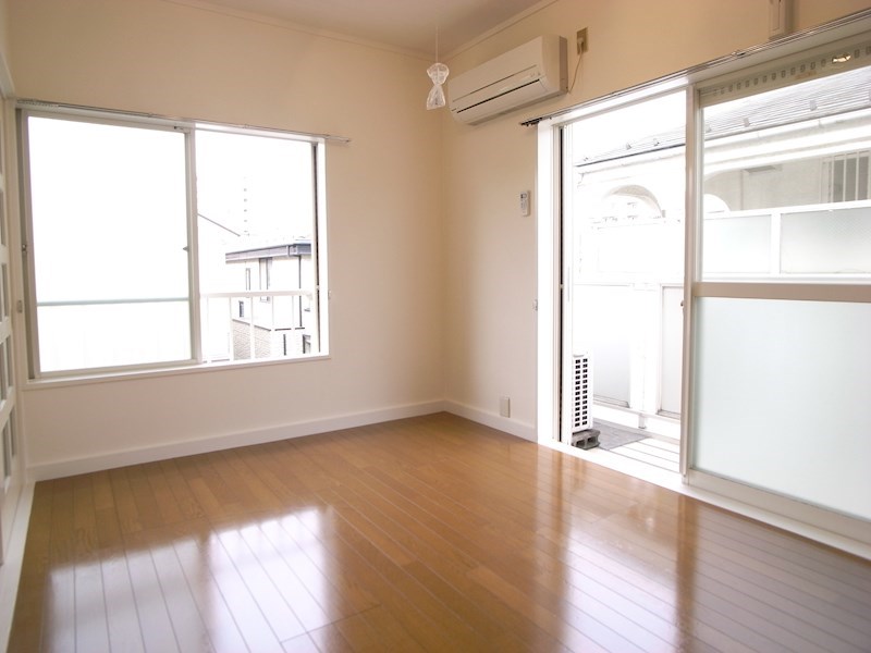 キャスル代田B棟 玄関