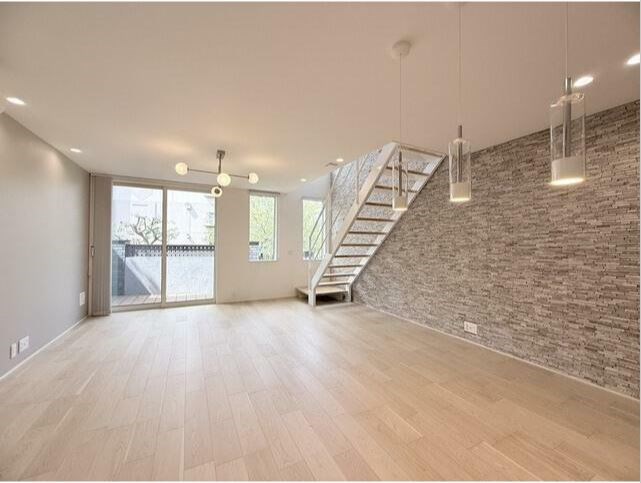 トヨタホームエスト世田谷経堂　V 玄関