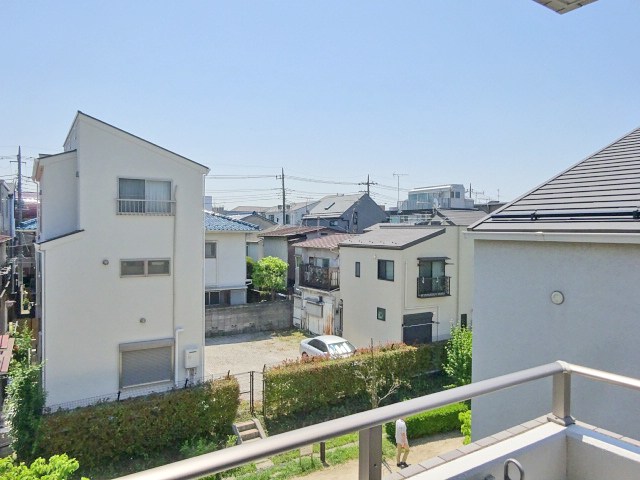アヴィターレ小山  ベランダ
