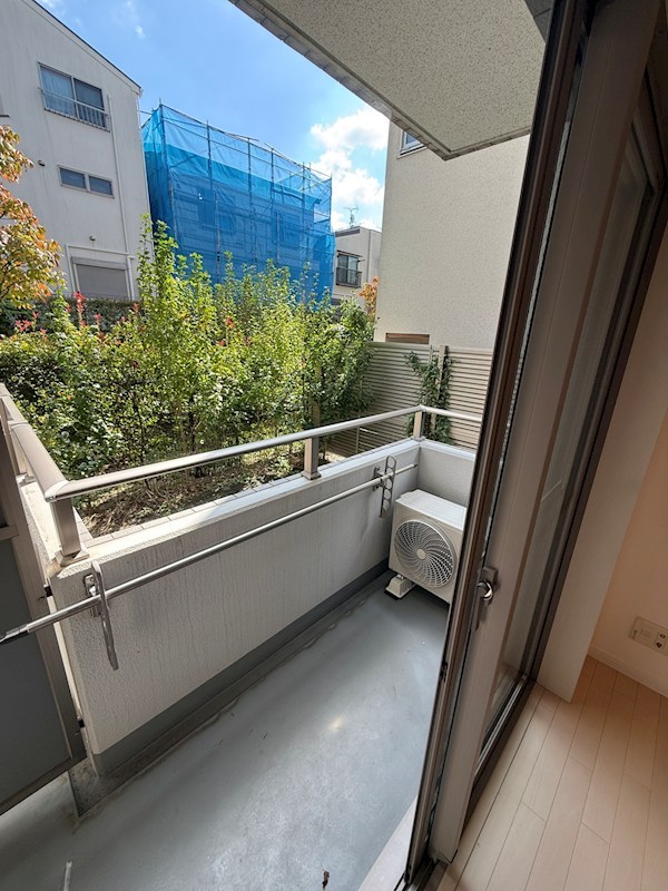 アヴィターレ小山 ベランダ
