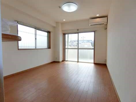 山王サクラマンション リビング