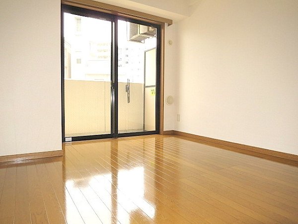 パークウェル大井町弐番館  リビング