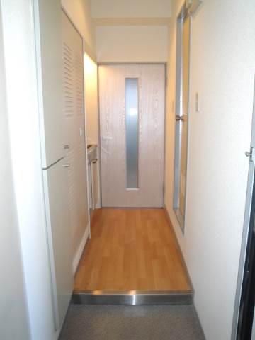 大井町タウンハウス 玄関