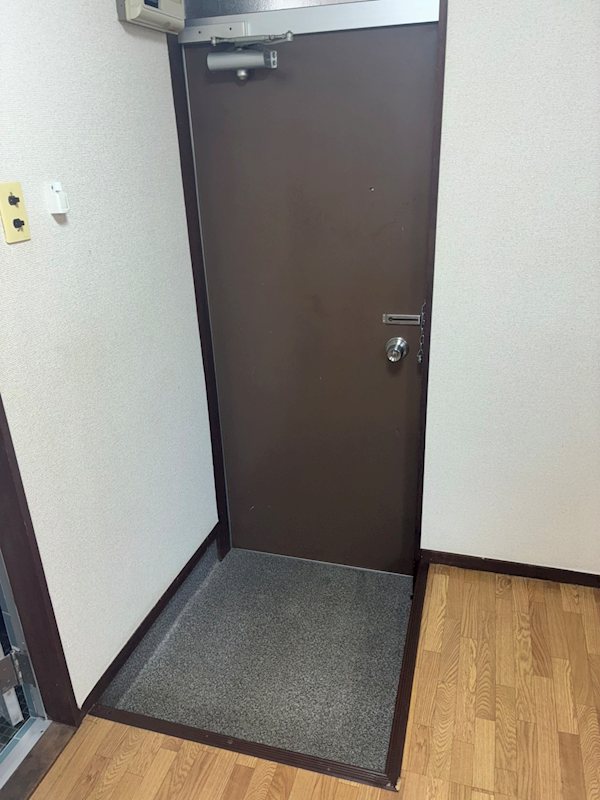 サニーハイツ 玄関