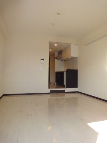 スクエアードコート正金大井町 リビング