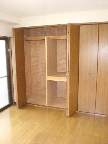 アーバンロジェ ベッドルーム