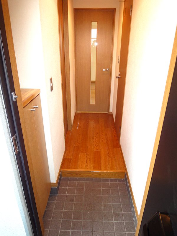 メーゾン俊２nd 玄関