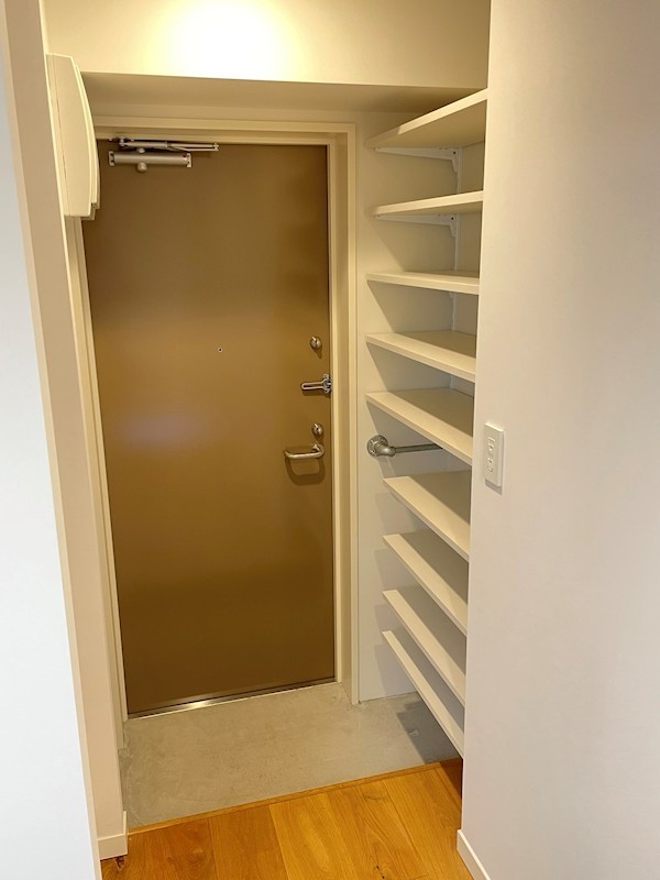 旗の台アパートメント 玄関