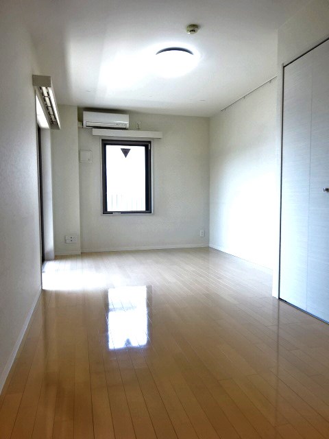 アヴィターレ小山  リビング
