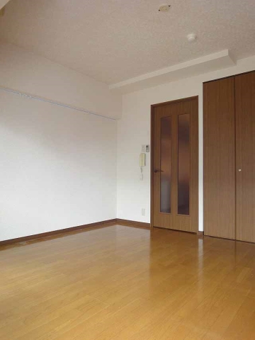 チャペルヒル東大井  リビング