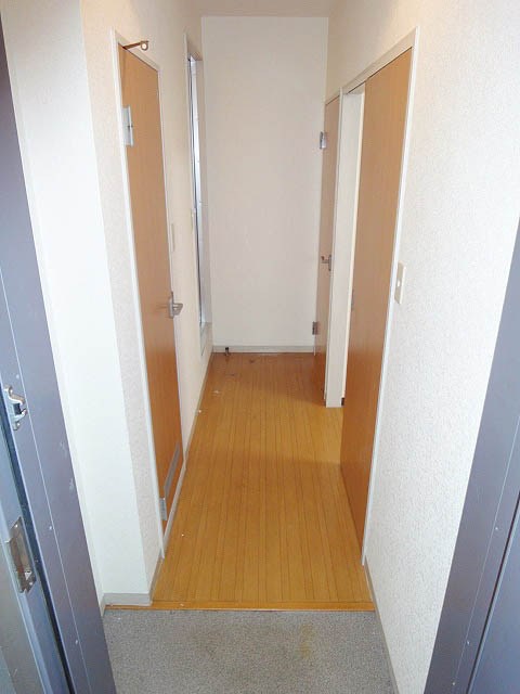ハイツレスポール 玄関