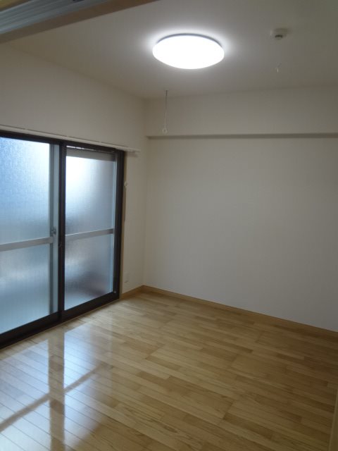 湯建ビル リビング
