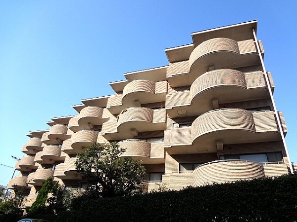 ブロンズストーン宇田川 301号室 外観