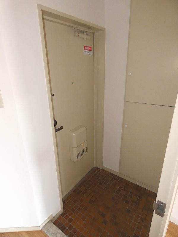 三越ゼームス坂マンション 玄関