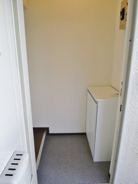 ヴィラ木の芽坂 玄関