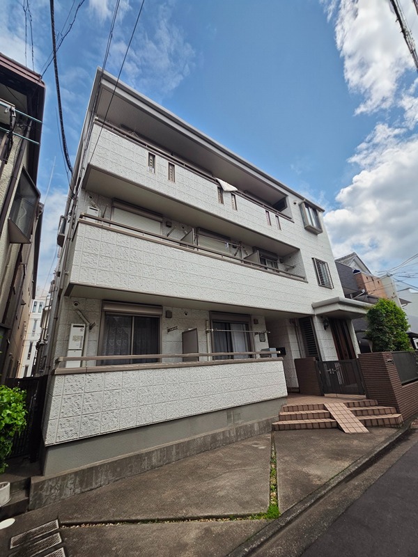 ニューハイムよしみ 203号室 外観