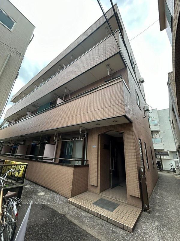アーバンロジェ 201号室 外観