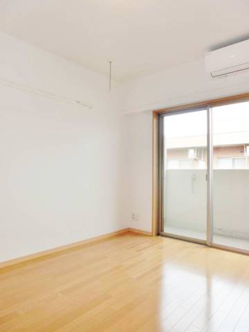 プライムアーバン大森 リビング