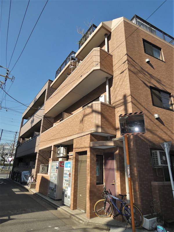 プレメメント  102号室 外観