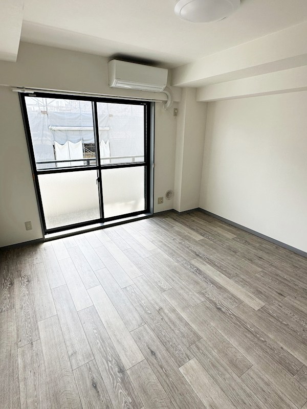 ステラトーショウ  リビング