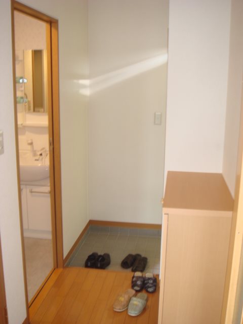 ルネス大井  玄関