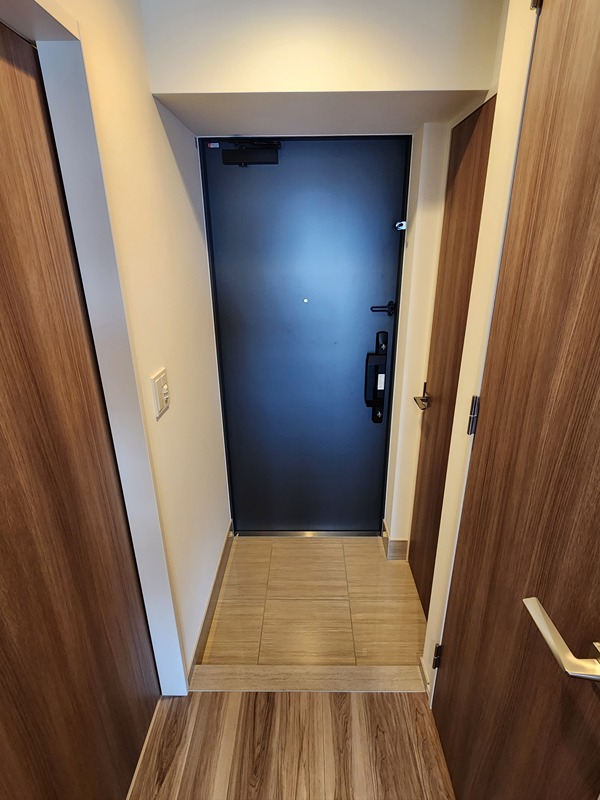 シーズンフラッツ大森北 玄関