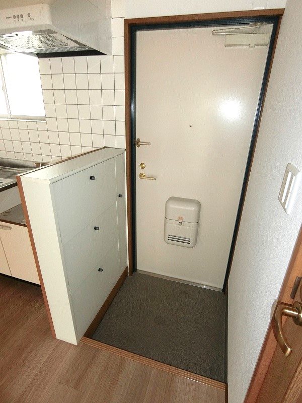 浅間マンション 玄関