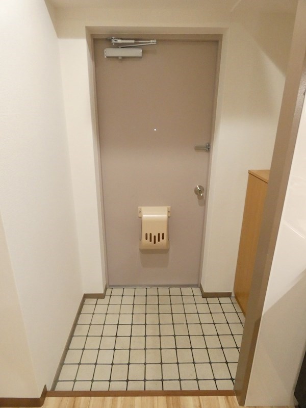 大井山中マンション  玄関