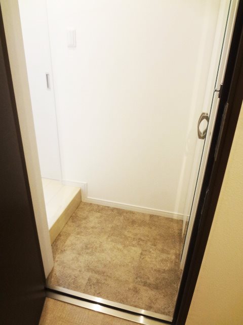 フィロソフィア自由が丘   玄関