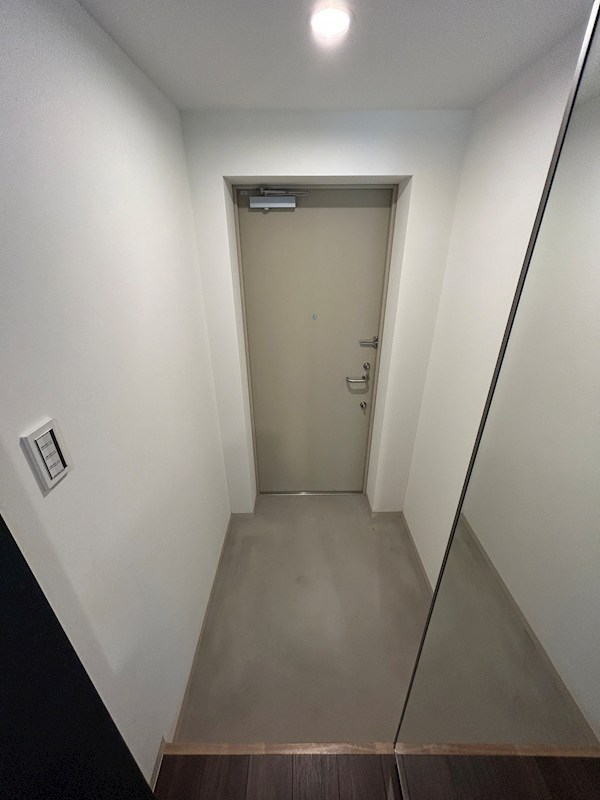 ハイツ自然園 玄関