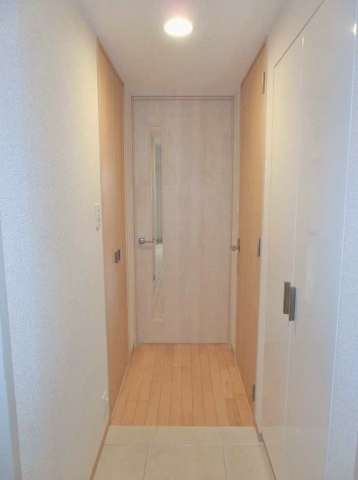 カスタリア大森 玄関