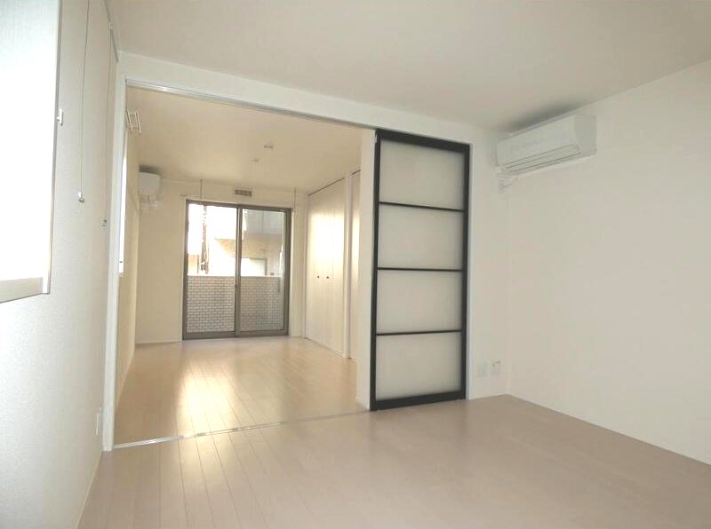 カステロ　ピノ  リビング