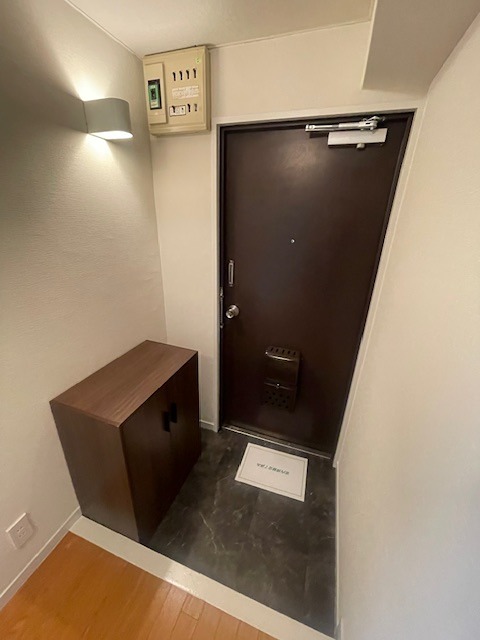 ハイム花房 玄関
