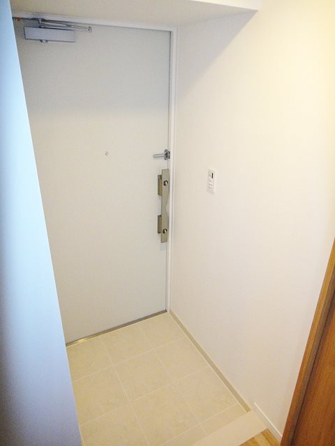 フレンシア大森山王 玄関