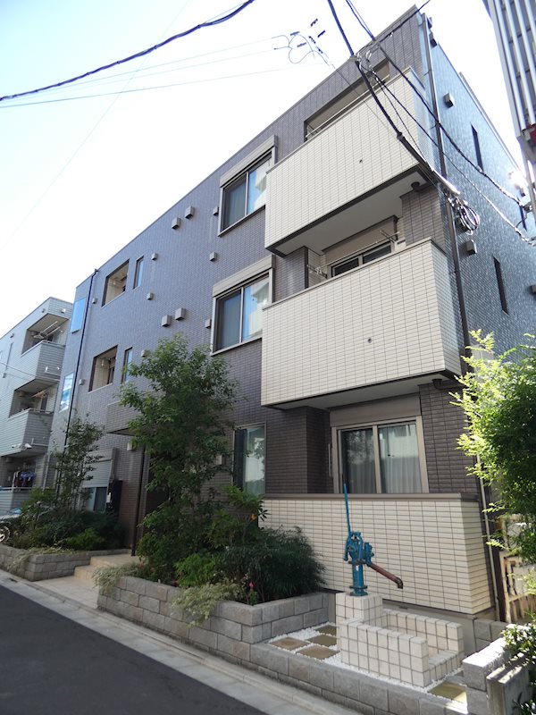 ユーズジャルダンⅡ  302号室 外観