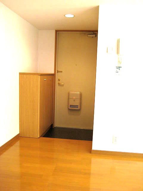 コア大井町 玄関