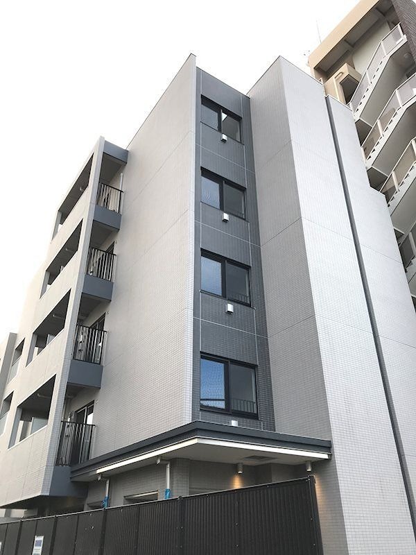 ＶＥＲ ＦＬＡＴ 104号室 外観