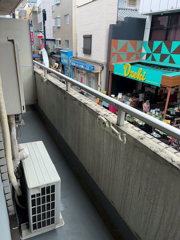 大坂屋ビル ベランダ