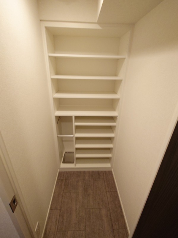 ＲＪＲプレシア大森北  玄関