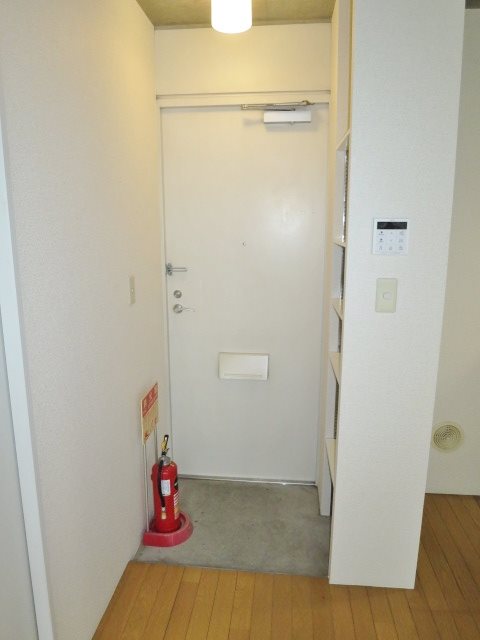 保萬齢  玄関