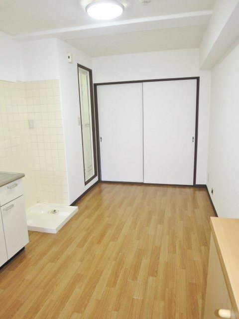 五幸ハイツ リビング